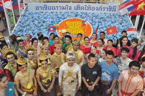 ຫວຽດນາມ ເຂົ້າຮ່ວມ ງານບຸນສີສັນອາຊຽນ ຢູ່ ບາງກອກ